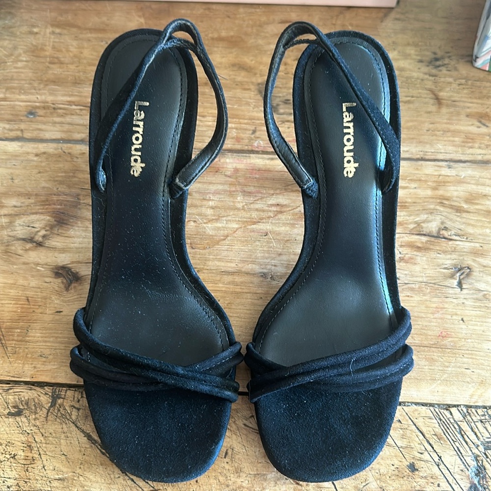 Larroude black Suede pumps new size 6